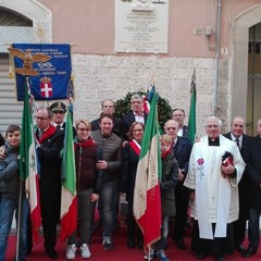 La targa in onore di Francesco Conteduca