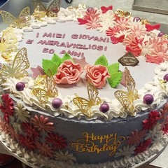 11 anni di dolcezza per la pasticceria “Mon Chéri”