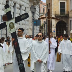 Il Venerdì Santo di Barletta: una processione viva che rinnova fede e storia