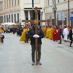 Il Venerdì Santo di Barletta: una processione viva che rinnova fede e storia