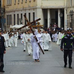 Il Venerdì Santo di Barletta: una processione viva che rinnova fede e storia