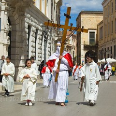 Il Venerdì Santo di Barletta: una processione viva che rinnova fede e storia
