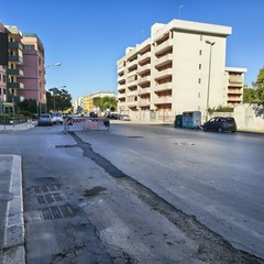 Transenne a centro strada in via Barberini
