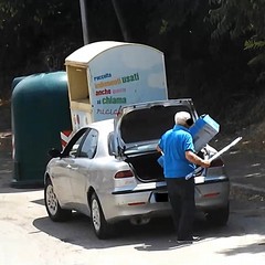 Abbandono illecito di rifiuti, continua l'azione degli sporcaccioni