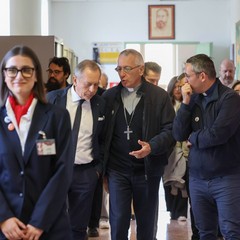 Pace ed educazione, mons. D'Ascenzo in visita all'Istituto Léontine e Giuseppe De Nittis di Barletta