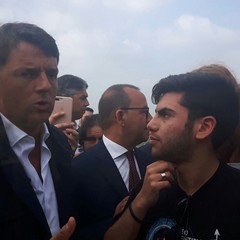 Matteo Renzi incontra alcuni studenti a Canne della Battaglia