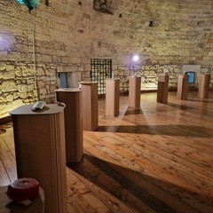 "Ditelo ai bambini", inaugurata la mostra nei sotterranei del Castello