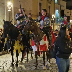 Disfida di Barletta 2024, tra le vie della città il corteo trionfale