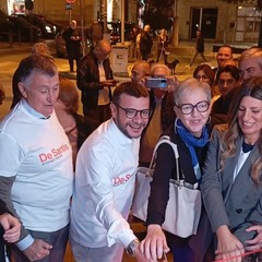 De Santis inaugura il suo comitato elettorale a Canosa di Puglia