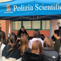 La Polizia di Stato incontra gli studenti dell’I.T.E.T. "Cassandro–Fermi–Nervi"