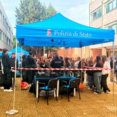 La Polizia di Stato incontra gli studenti dell’I.T.E.T. "Cassandro–Fermi–Nervi"