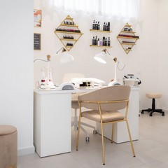 "Rossella Doronzo beauty and make-up specialist"