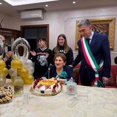 Nonna Anna compie 100 anni: gli omaggi del Sindaco di Barletta