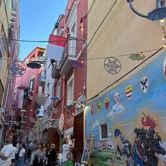 Nel cuore del quartiere San Giacomo torna “Vico degli Artisti”: arte, storia e tradizioni