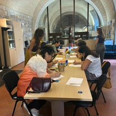 Se l’arte cura l’anima: a Barletta la "Bibliofarmacia letteraria" inaugura i laboratori di benessere