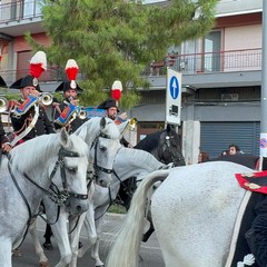 Disfida di Barletta, la sfilata a cavallo in città dei Carabinieri