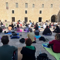 Yoga Fest Barletta 2025: un’onda di consapevolezza che risveglia l’anima
