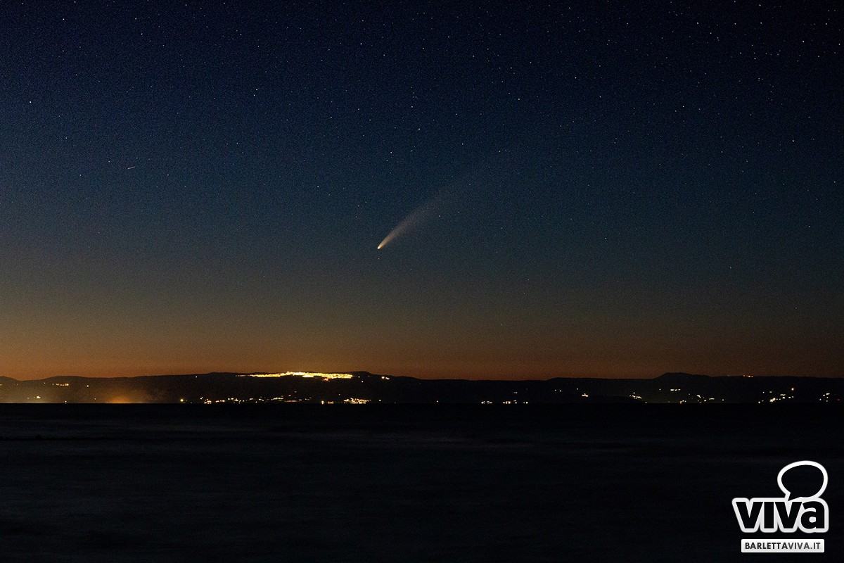 La bellezza della cometa Neowise fotografata da Barletta