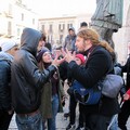 Grave atto durante la protesta studentesca