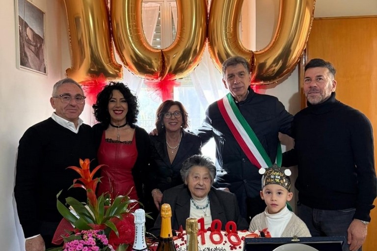 Barletta festeggia la centenaria Grazia Piccinni
