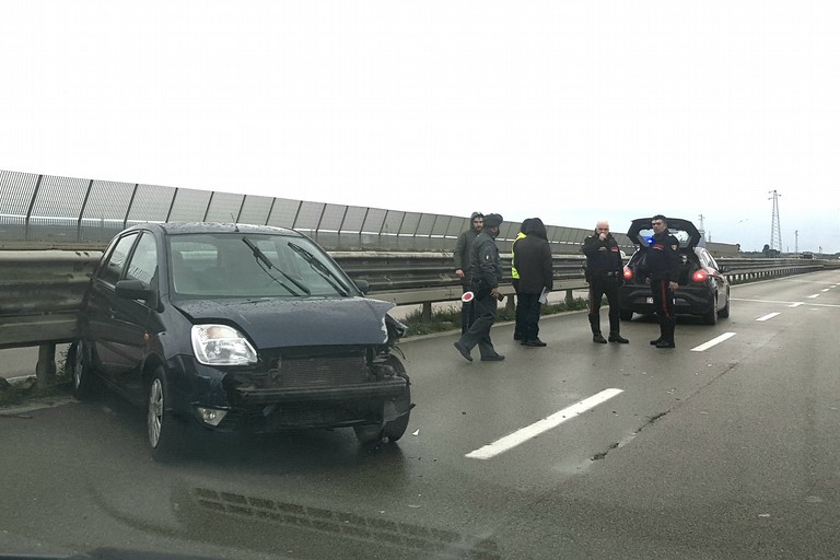 Incidente stradale sulla SS16bis