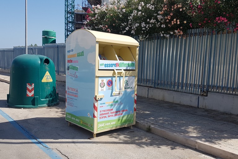 Ripulita l'area sul lungomare di Levante