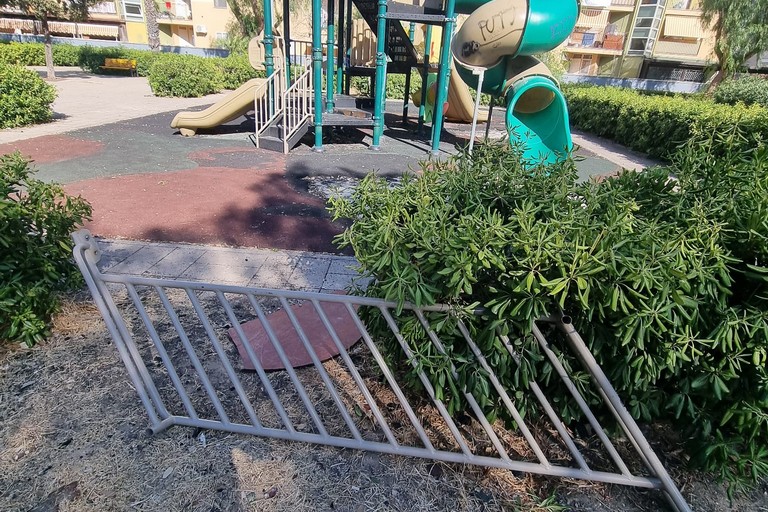 Giostrina danneggiata