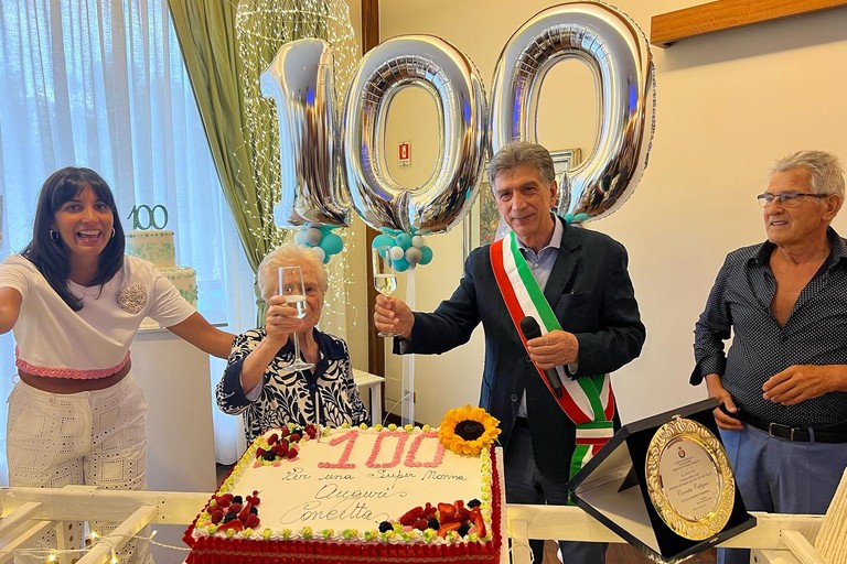 100 anni per nonna Concetta di Barletta