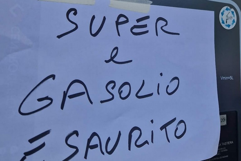 Emergenza Carburante Barletta