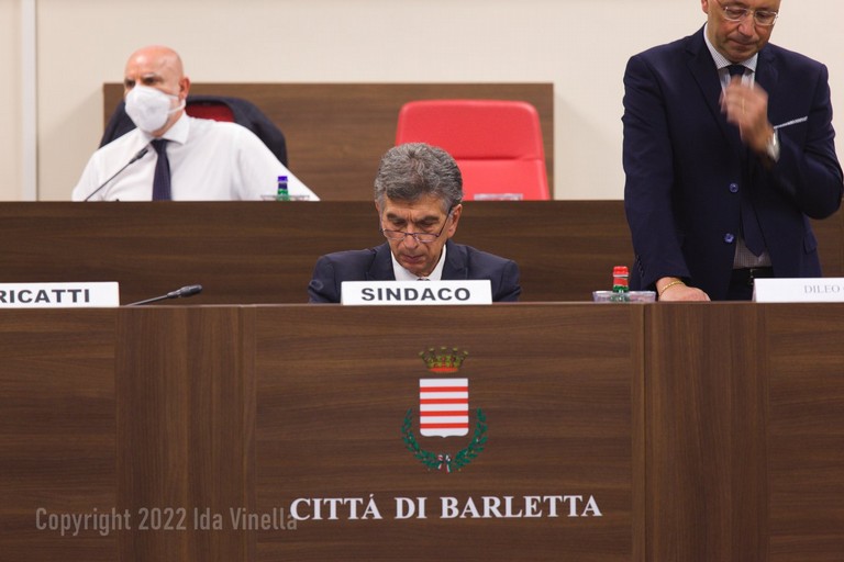Il sindaco Cosimo Cannito in sala consiliare. <span>Foto Ida Vinella</span>