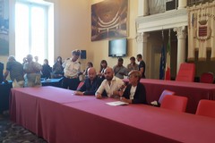 Reddito di cittadinanza: finalmente le firme per  «un patto di dignità»