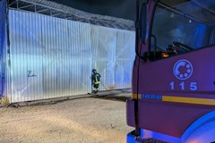 Incendio in un capannone di via Foggia, tempestivo intervento dei vigili del fuoco
