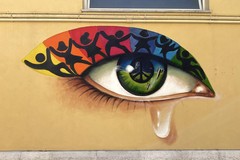 Un inno alla pace nel nuovo murale di Borgiac nella scuola "Fraggianni"