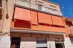 Paura in via Musti: crepe in una palazzina, al via l’evacuazione di cinque famiglie
