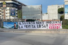 Barletta, nel giorno dei suoi 27 anni la città ricorda Francesco Diviesti: striscioni contro l’omertà