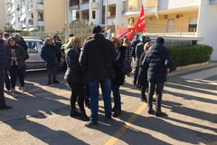 I lavoratori dell'Agenzia delle Entrate di Barletta protestano: «Troppe criticità»