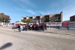 L'onorevole Elisabetta Piccolotti di Alleanza Verdi Sinistra incontra i lavoratori della Vingi Shoes di Barletta