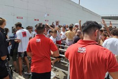 Un gesto semplice per i tifosi: Tatò Paride e Coop Master Alleanza 3.0 rinfrescano l’attesa