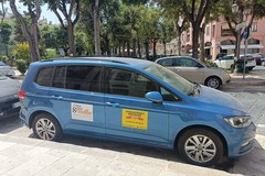 L’Ambulatorio Popolare inaugura l’automobile dell’Unità di Strada come simbolo di solidarietà, accoglienza e pace