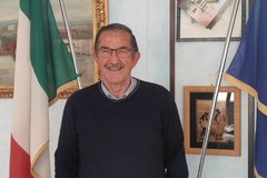 Il presidente della Bat Bernardo Lodispoto saluta il questore uscente Roberto Pellicone