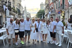 Cena in Bianco 2026: a Barletta oltre 1.100 persone per una festa nel cuore della città