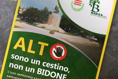 "Sono un cestino, non un bidone", tempi duri per i sozzoni e le loro coscienze