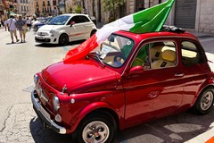"Ciao in 500": due miti intramontabili protagonisti a Barletta - FOTO