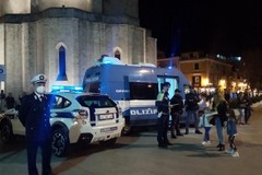 Weekend di controlli nel centro storico, Polizia di Stato presente con un ufficio mobile