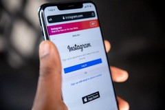Facebook e Instagram down, social bloccati in Italia