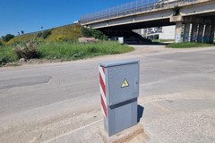 «Tra buche killer e alta tensione: all’ingresso della SS16 bis si gioca con la vita dei cittadini»