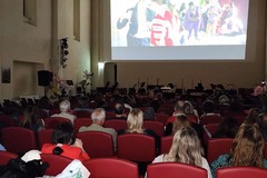 “Il cinema per tutti e tutte” conquista Barletta: tutto esaurito all’Auditorium Sacra Famiglia