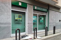 Esplosione al bancomat, nel mirino il Banco di Napoli di via Canosa