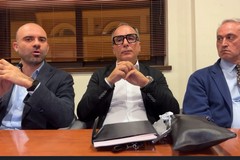 Pd, Coalizione Civica e Lista Emiliano: «I cittadini ci chiedono di risolvere i problemi, in consiglio comunale toni inaccettabili»