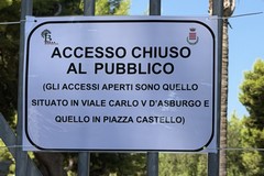 Giardini del Castello, «finalmente arriva l’indicazione dei varchi chiusi»